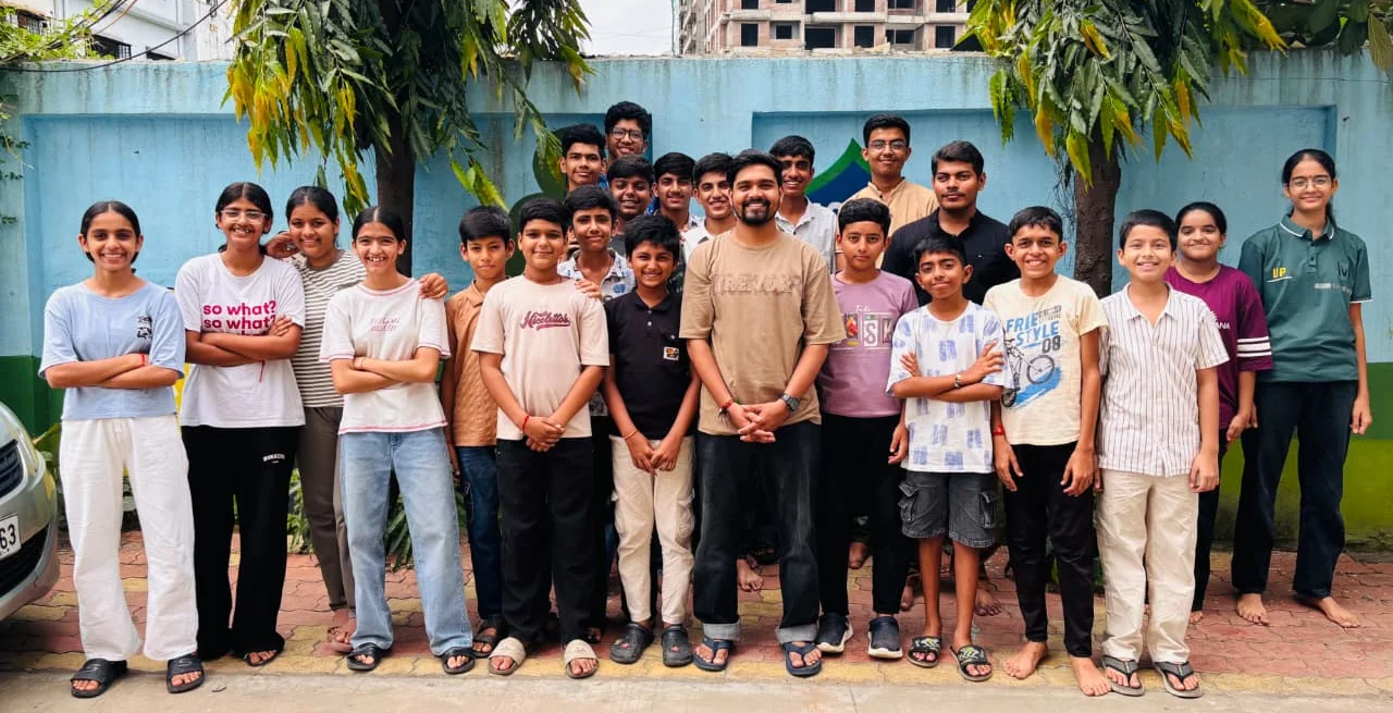 Bhavesh Sir with the students of Ikigai Academy